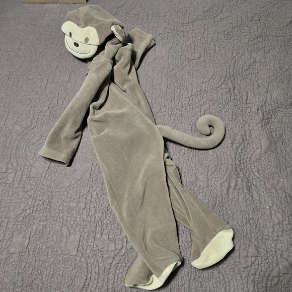 Carter’s little monkey halloween costume, 9M - Picture 4 of 10
